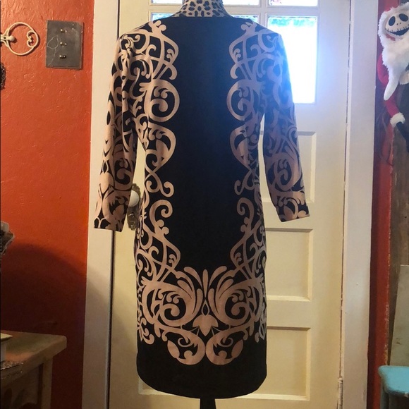 BlAck and cream dress - Picture 2 of 6